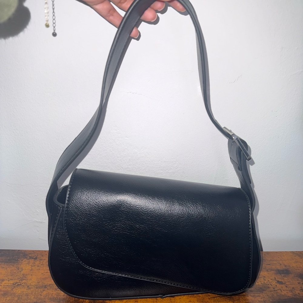 Elegant Asymmetric Black Leather Shoulder Bag